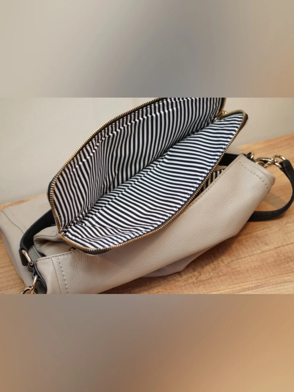 kate spade Beige Shoulder Bag with Black Trim - Picture 12 of 13